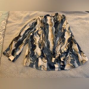 Long sleeve lightweight blouse.